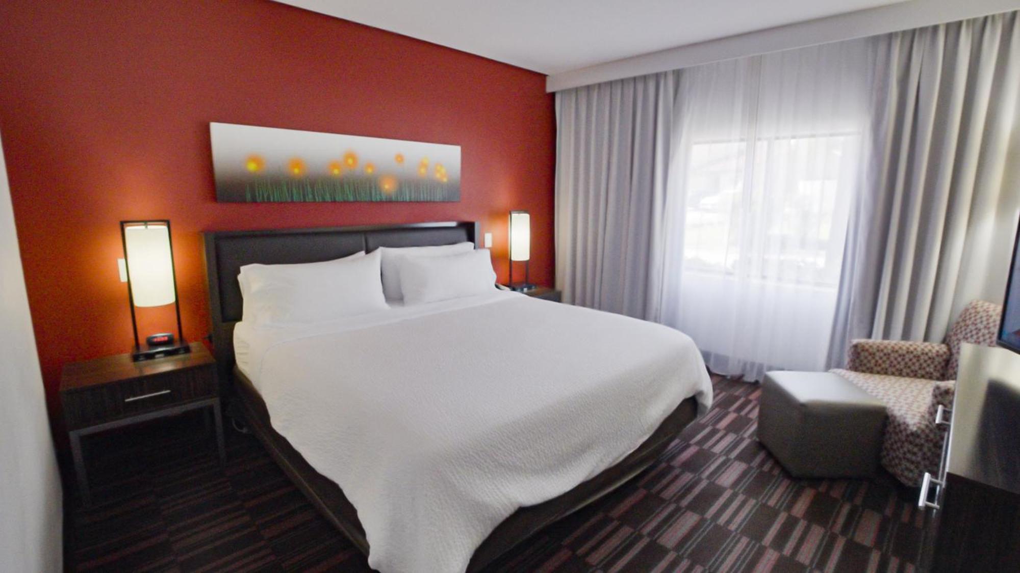 Holiday Inn Irving Las Colinas By Ihg Exterior photo