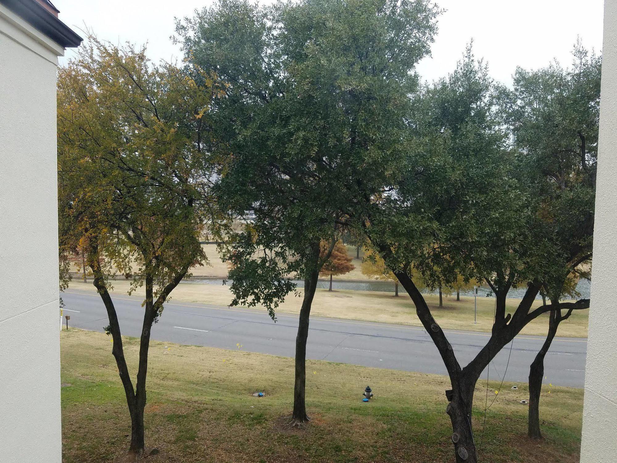 Holiday Inn Irving Las Colinas By Ihg Exterior photo